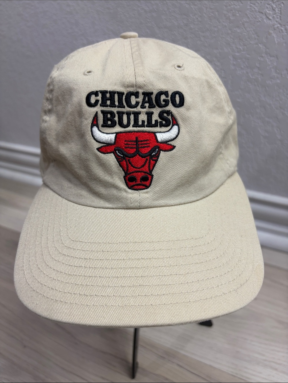 NBA Vintage khaki Chicago Bulls Adjustable Hat - Picture 2 of 5